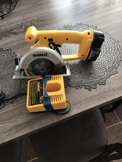 Dewalt DW930/Dw935 Cordless trim saw