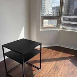 Metal Coffee Table - Great Conditions