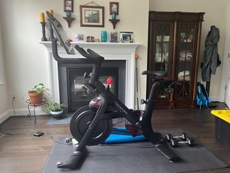 Like-New 2024 Peloton Bike Plus, ~39 Rides, Centreville
