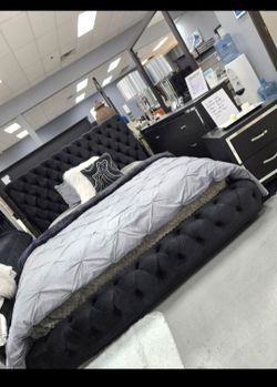 ✨️4pc Queen, King Bedrooms ✨️ Furniture Sectionals, Dining Avail