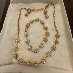 Vintage Rhinestone & Pearl Jewelry Set