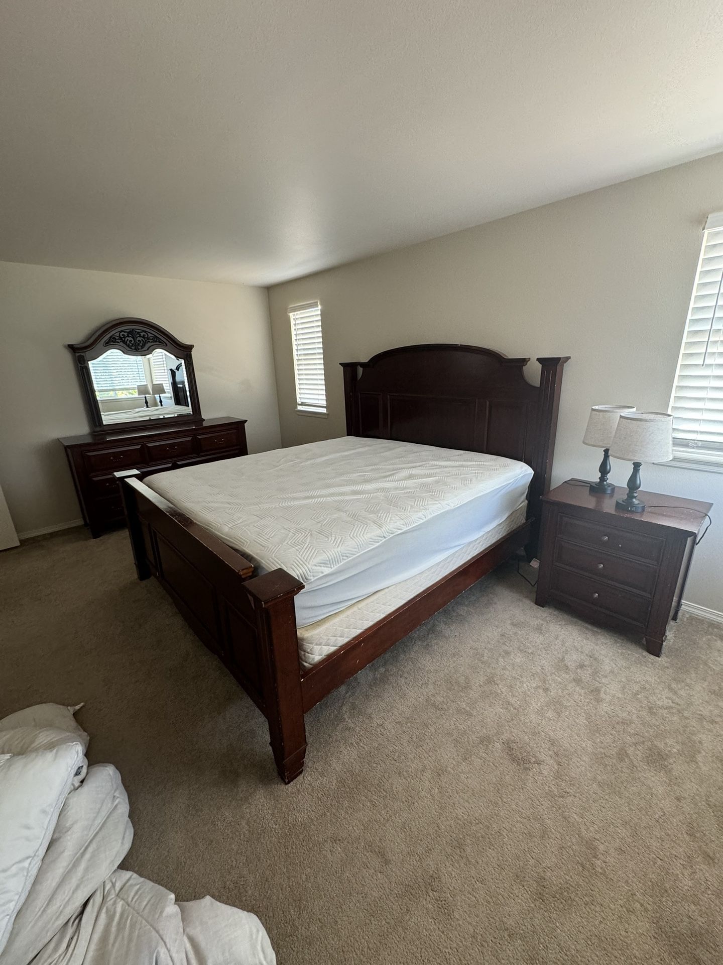 king bed suite with night stand mirror and dresser mattress included