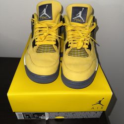 JORDAN 4 LIGHTNING SIZE 11