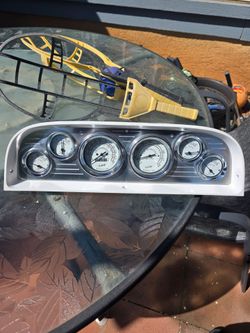 Chevy 60-63 c-10 instrument gauge cluster