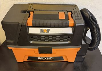 Ridgid 3 Gal 5.0 Peak HP NXT Wet/ Dry Shop Vac W/ Accessories Model HD0300PG