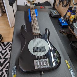 Flea Bass Junior Short Scale Bass Guitar