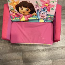 Dora bed and chair