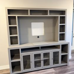 Entertainment Center / TV stand 