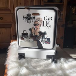 Nicole Lee  Luggage