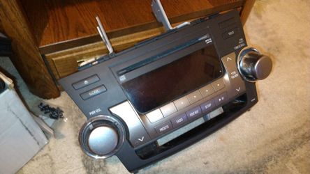 Second gen Toyota Highlander audio system