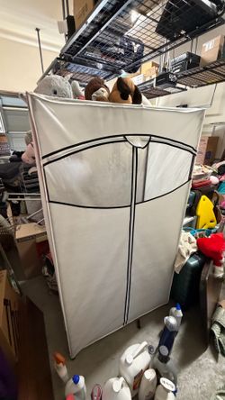 Portable fabric zipped closed