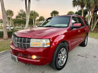Lincoln Navigator Full-Size SUV