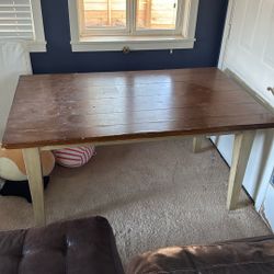Dining Table (free)