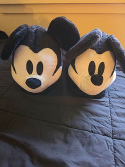 Hickey mouse slippers size 10