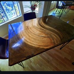 Amazing E Swirl Dining Table 