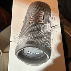 JBL Flip 6 Bluetooth Speaker