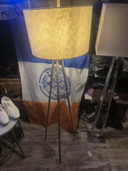 Tall Lamp With 3 Leg Stand