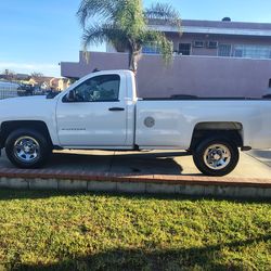 2017 Chevrolet Silverado V6 $14,500