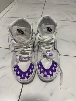Converse size 6 y or 7.5 women’s $20 pick up only bonanza and lamb