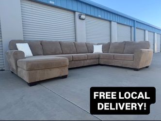 FREE DELIVERY || Ashley’s Furniture 4Pc Sectional Sofa & Ottoman