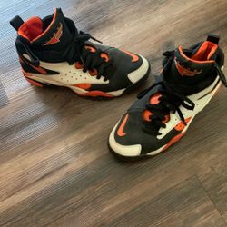 Deon Sanders And Vapor Max