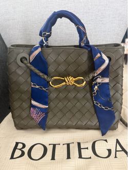 Bottega Veneta small Andiamo like new