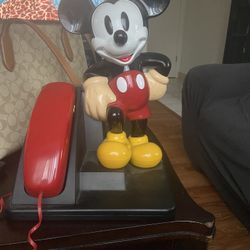 Mickey Mouse phone