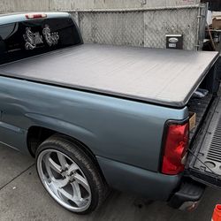 Tapas. Covers. For Sale. Chevy / GMC 6.5ft Roll Up Bed Covers