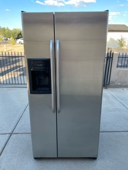 Refrigerator GE Stainless Steel 33wide