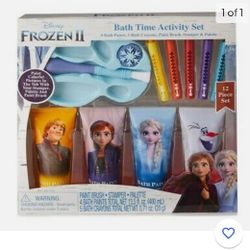 Frozen 2 Bath Time 12-Piece Activity Set By Disney ( Brand NEW)


