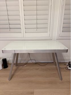 White glass top computer/office desk, like new
