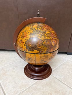 Italian World Globe Table Top Dry Bar