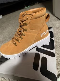Fila boots women 7.5