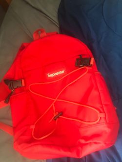 Supreme backpack 🎒