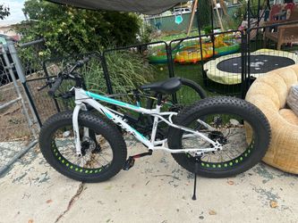 24” Highland fat tire mountain bike