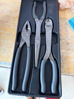 Snap on pliers
