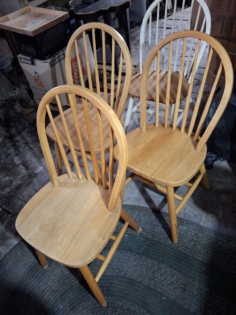 4 DININGROOM AMISH MADE COUNTRY CHAIRS