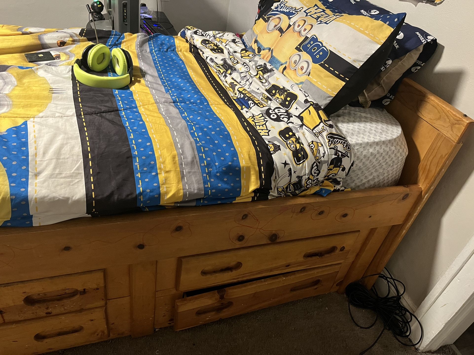 Twin Bed With Drawers