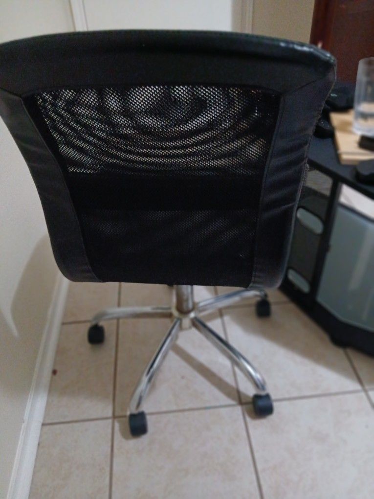 Computer Or Gaming Room Chair 