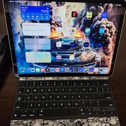 IPad Pro 512 GB (11-inch) (2nd Generation) and Magic Keyboard 600 Or Best Offer.