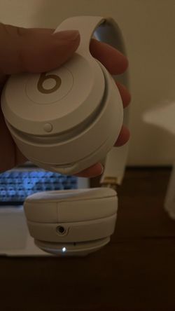 Beats Solo 4