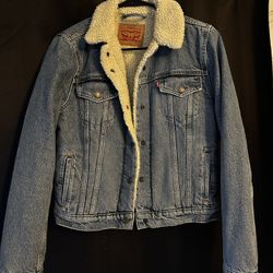 3 Different Levi Jackets Woman 