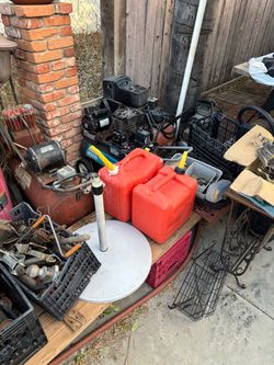 Yard Sale Today, 10/17  (Norco)