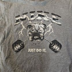 Nike T Shirt 