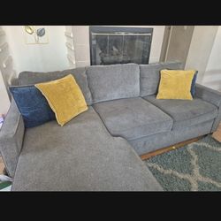 Couch with chaise