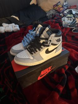 University Blue Jordan 1