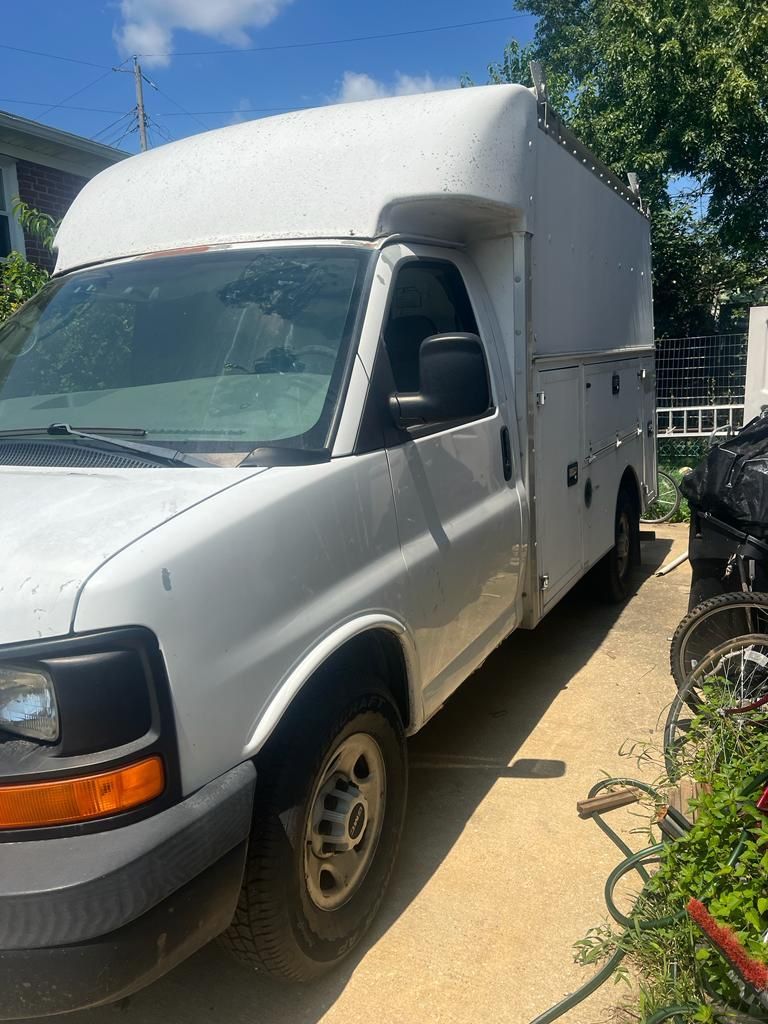 2006 GMC Box Truck