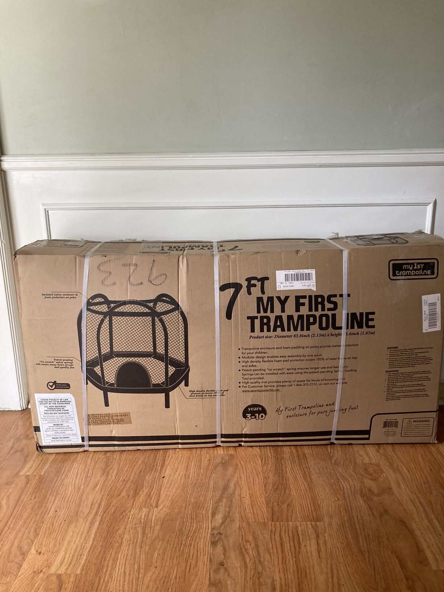 7ft Enclosed Trampoline -Brand New In Box