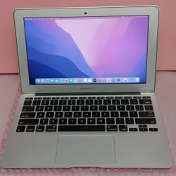 Apple 2017 MacBook Air 13" Intel Core i5 @ 1.8GHz 8 GB RAM 128GB SSD Monterey