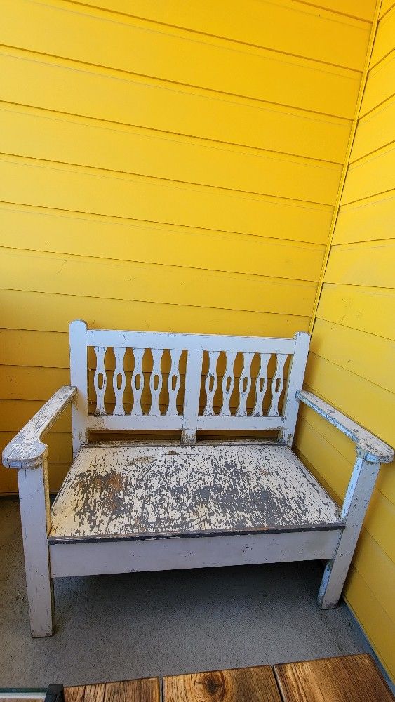 Pottery Barn distressed farmhouse bench Solid wood shabby chic patio seat